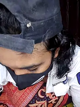 kiron204279 online show from November 2, 2025, 11:37 am