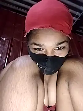 kiron204279 online show from September 29, 2025, 11:16 am