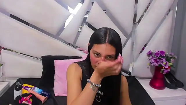  Luna Bennett online show from March 12, 2026, 8:46 pm