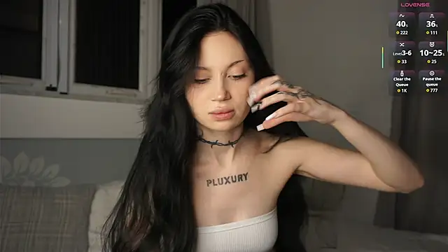 Snapshot of Alice_1n_Wonderland_ chatting on October 17, 2025, 3:25 pm Alice 1n Wonderland  online show from October 17, 2025, 3:25 pm