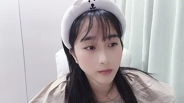 Snapshot of Honeysexy-1 chatting on October 31, 2025, 2:24 pm Honeysexy-1 online show from October 31, 2025, 2:24 pm