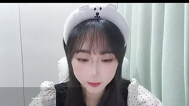 Snapshot of Honeysexy-1 chatting on October 24, 2025, 1:32 pm Honeysexy-1 online show from October 24, 2025, 1:32 pm