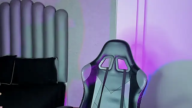 chubby sexy  online show from November 28, 2025, 12:22 am