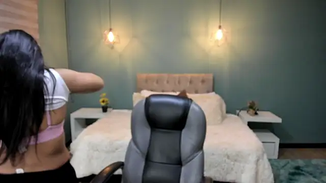 Miss Cataleya   online show from February 14, 2026, 11:43 am