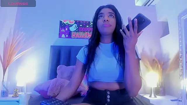 Snapshot of KendraChavez_ chatting on October 21, 2025, 9:58 pm KendraChavez online show from October 21, 2025, 9:58 pm