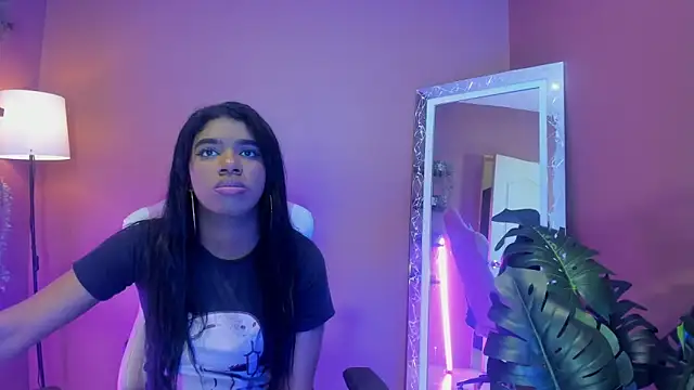 Snapshot of KendraChavez_ chatting on October 16, 2025, 10:51 pm KendraChavez online show from October 16, 2025, 10:51 pm