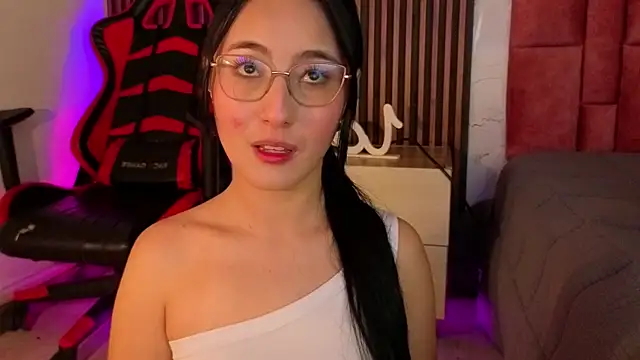 Snapshot of emily_vermont chatting on January 17, 2026, 3:43 am emily vermont online show from January 17, 2026, 3:43 am