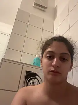 Snapshot of DreamThickCouple chatting on September 29, 2025, 9:42 pm DreamThickCouple online show from September 29, 2025, 9:42 pm