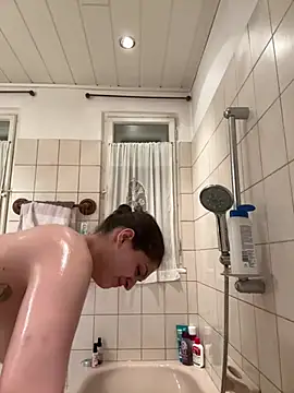 DreamThickCouple online show from March 10, 2026, 10:14 pm