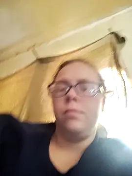 Snapshot of countrymomma chatting on September 12, 2025, 1:33 pm countrymomma online show from September 12, 2025, 1:33 pm