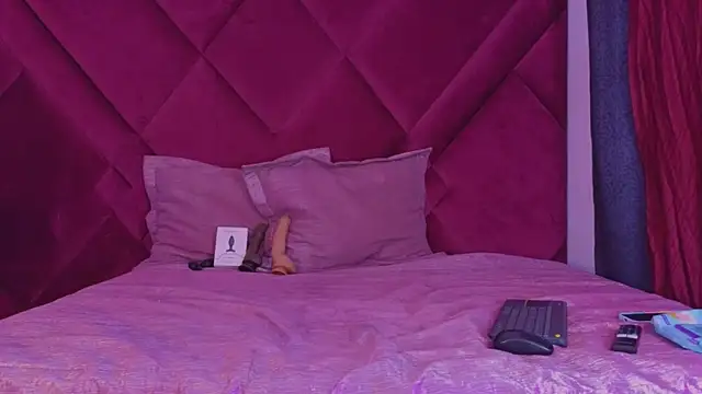 Snapshot of Kayalstone_12 chatting on October 29, 2025, 9:19 am Kayalstone 12 online show from October 29, 2025, 9:19 am