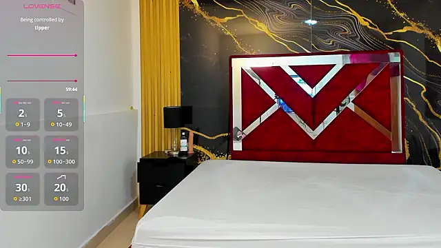 Snapshot of VioletRose_as chatting on February 19, 2026, 7:44 pm VioletRose as online show from February 19, 2026, 7:44 pm