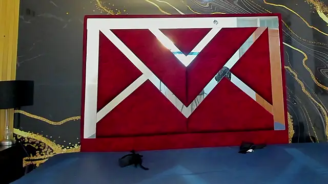 Snapshot of VioletRose_as chatting on February 10, 2026, 7:24 pm VioletRose as online show from February 10, 2026, 7:24 pm