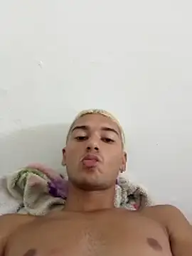 zyonboy1 online show from January 6, 2026, 2:32 pm