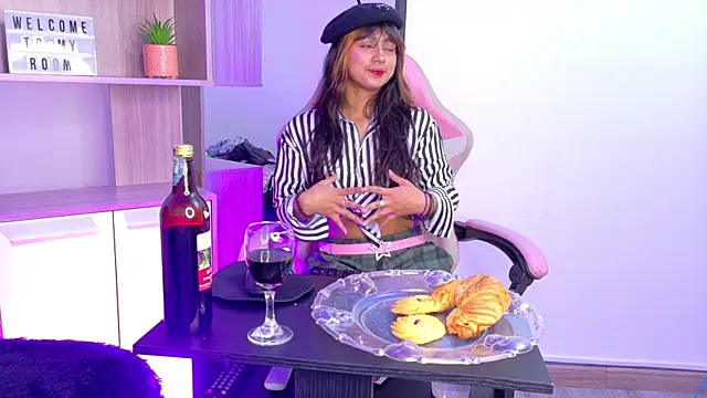 Conejita 420 online show from December 18, 2025, 9:07 pm