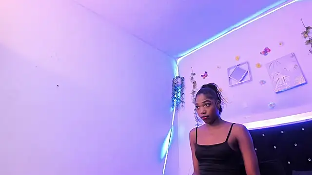 Snapshot of AkariRosetti chatting on October 2, 2025, 1:14 pm AkariRosetti online show from October 2, 2025, 1:14 pm