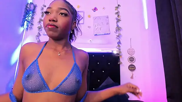 Snapshot of AkariRosetti chatting on September 30, 2025, 12:44 pm AkariRosetti online show from September 30, 2025, 12:44 pm