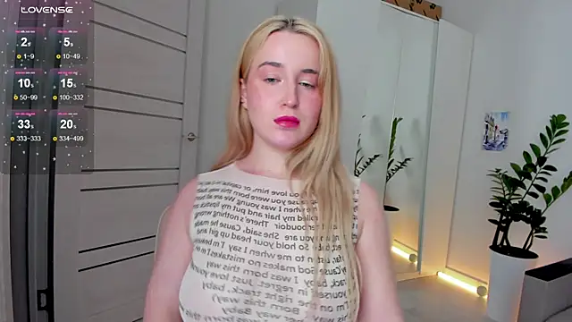 acidjuice0 online show from October 11, 2025, 10:44 pm