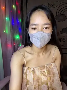 Snapshot of TiNa_04 chatting on October 13, 2025, 10:43 pm TiNa 04 online show from October 13, 2025, 10:43 pm