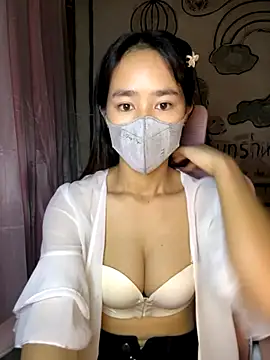 Snapshot of TiNa_04 chatting on October 8, 2025, 10:54 pm TiNa 04 online show from October 8, 2025, 10:54 pm