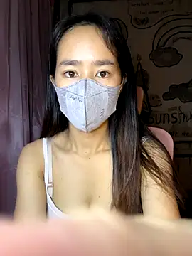 Snapshot of TiNa_04 chatting on October 18, 2025, 12:34 am TiNa 04 online show from October 18, 2025, 12:34 am