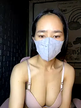 Snapshot of TiNa_04 chatting on September 24, 2025, 10:27 pm TiNa 04 online show from September 24, 2025, 10:27 pm