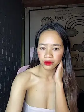 Snapshot of TiNa_04 chatting on September 18, 2025, 10:35 pm TiNa 04 online show from September 18, 2025, 10:35 pm