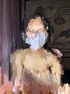 Snapshot of TiNa_04 chatting on October 6, 2025, 10:32 pm TiNa 04 online show from October 6, 2025, 10:32 pm