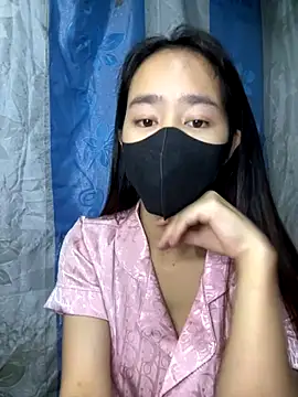 Snapshot of TiNa_04 chatting on October 21, 2025, 11:04 pm TiNa 04 online show from October 21, 2025, 11:04 pm