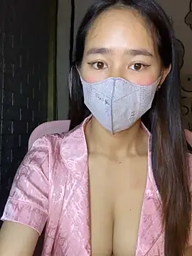 Snapshot of TiNa_04 chatting on September 22, 2025, 11:22 pm TiNa 04 online show from September 22, 2025, 11:22 pm