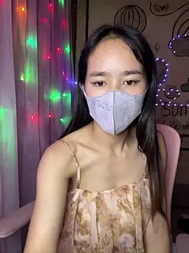 Snapshot of TiNa_04 chatting on October 4, 2025, 11:12 am TiNa 04 online show from October 4, 2025, 11:12 am