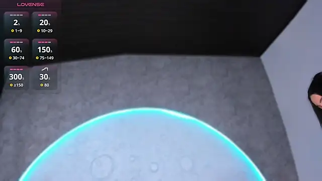 ReinaChloe online show from February 25, 2026, 4:18 pm