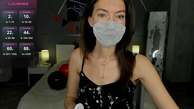 Snapshot of take_me_to_moon chatting on October 29, 2025, 1:37 am take me to moon online show from October 29, 2025, 1:37 am