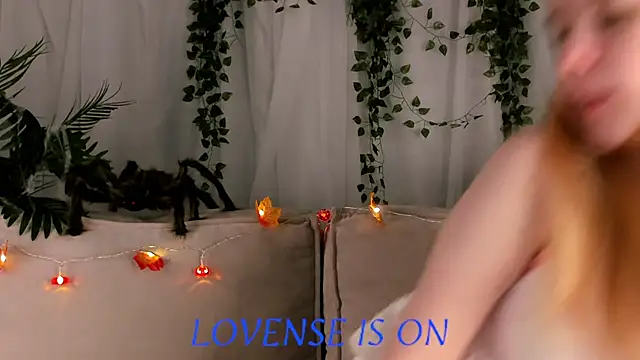 Snapshot of ElizSpieth chatting on October 20, 2025, 1:07 am ElizSpieth online show from October 20, 2025, 1:07 am