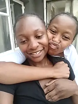 Snapshot of LonelyQueenxx25 chatting on September 24, 2025, 3:40 pm LonelyQueenxx25 online show from September 24, 2025, 3:40 pm