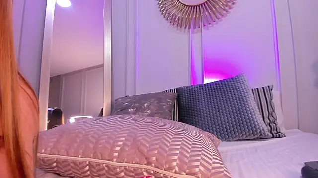 Snapshot of CharlotteBrownn_ chatting on February 25, 2026, 12:33 am CharlotteBrownn online show from February 25, 2026, 12:33 am