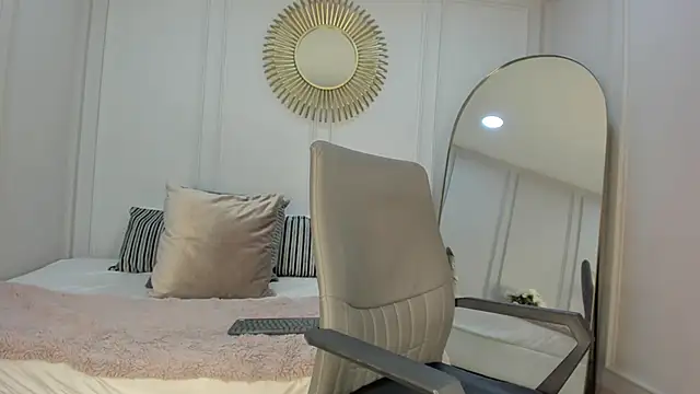 Snapshot of CharlotteBrownn_ chatting on September 22, 2025, 1:22 am CharlotteBrownn  online show from September 22, 2025, 1:22 am