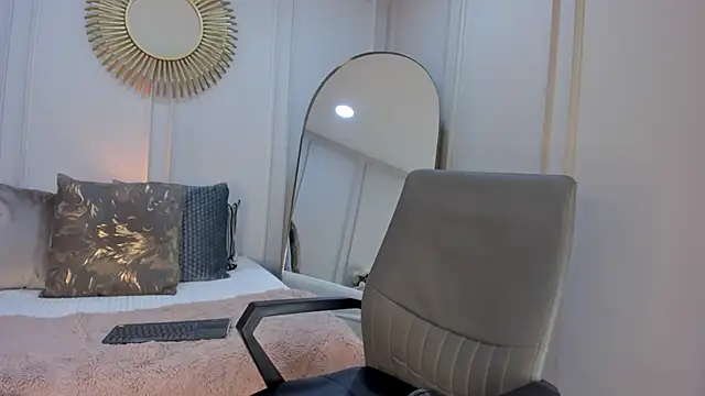 Snapshot of CharlotteBrownn_ chatting on September 26, 2025, 1:45 am CharlotteBrownn  online show from September 26, 2025, 1:45 am