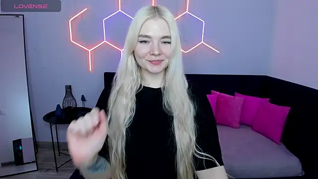 Snapshot of RuthBryant chatting on September 17, 2025, 8:38 am RuthBryant online show from September 17, 2025, 8:38 am