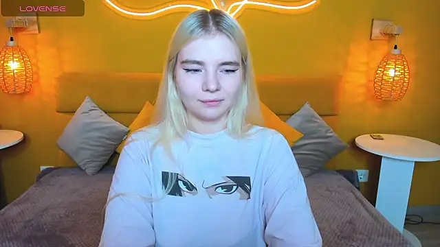 RuthBryant online show from November 21, 2025, 12:42 am