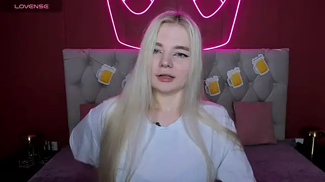 Snapshot of RuthBryant chatting on September 22, 2025, 1:33 am RuthBryant online show from September 22, 2025, 1:33 am