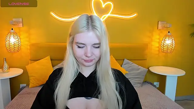 Snapshot of RuthBryant chatting on October 5, 2025, 1:07 am RuthBryant online show from October 5, 2025, 1:07 am