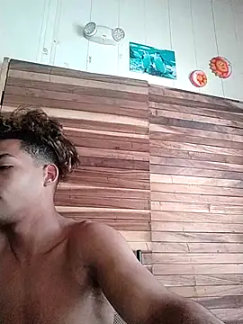 Snapshot of luca2866 chatting on September 20, 2025, 2:11 pm luca2866 online show from September 20, 2025, 2:11 pm