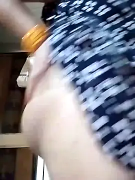 Snapshot of rani8008 chatting on October 8, 2025, 6:37 am rani8008 online show from October 8, 2025, 6:37 am