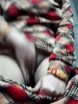 rani8008 online show from January 18, 2026, 3:21 am