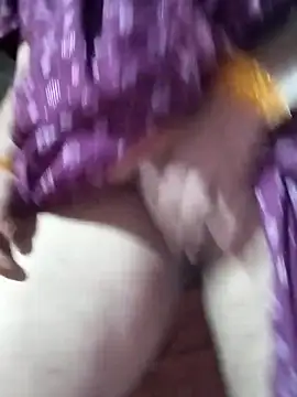 Snapshot of rani8008 chatting on October 24, 2025, 5:50 am rani8008 online show from October 24, 2025, 5:50 am