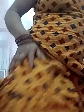 rani8008 online show from February 27, 2026, 5:02 pm