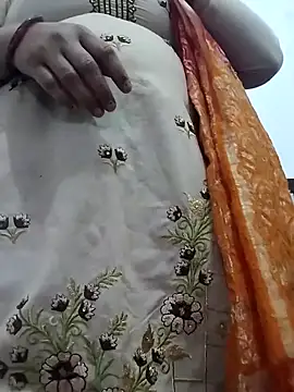 rani8008 online show from March 9, 2026, 2:04 am