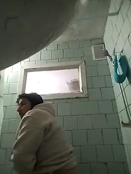 Snapshot of Funny_Karina chatting on October 6, 2025, 7:03 pm Funny Karina online show from October 6, 2025, 7:03 pm