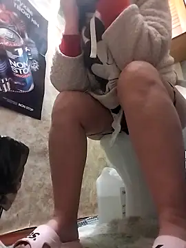 Snapshot of Funny_Karina chatting on October 22, 2025, 6:02 am Funny Karina online show from October 22, 2025, 6:02 am